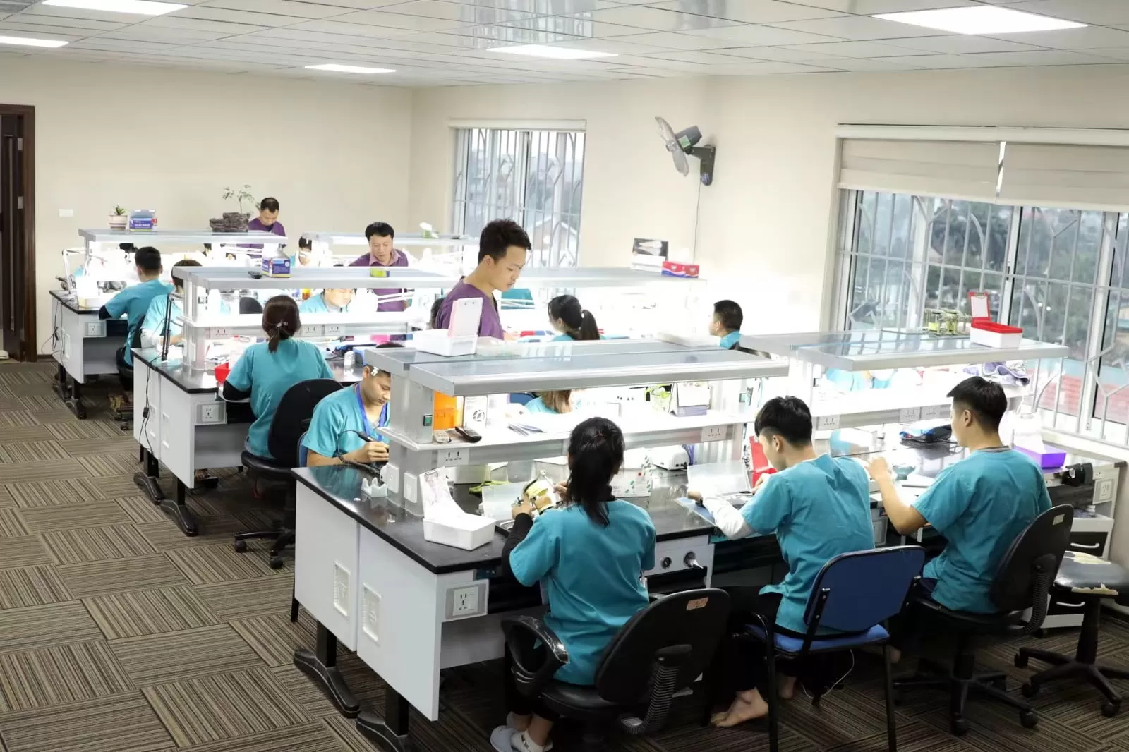 فو جيا حالة مختبر الأسنان العملاء