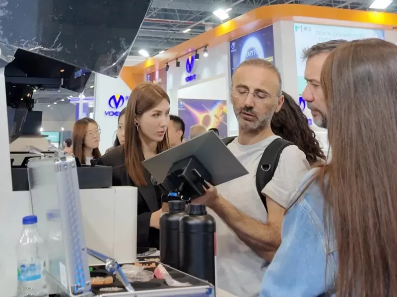 Edge Mini Sets off a Storm of "Made in China" Digital Dentistry at Idex in Türkiye