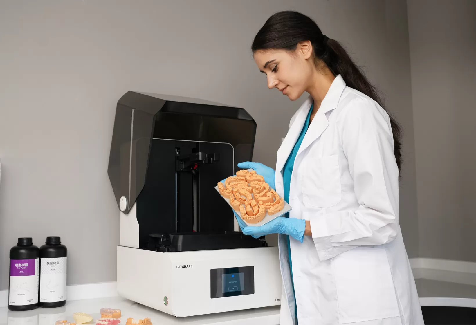 سلسلة حافة RAYSHAPE: طابعات ثلاثية الأبعاد لمختبرات الأسنان والعيادات