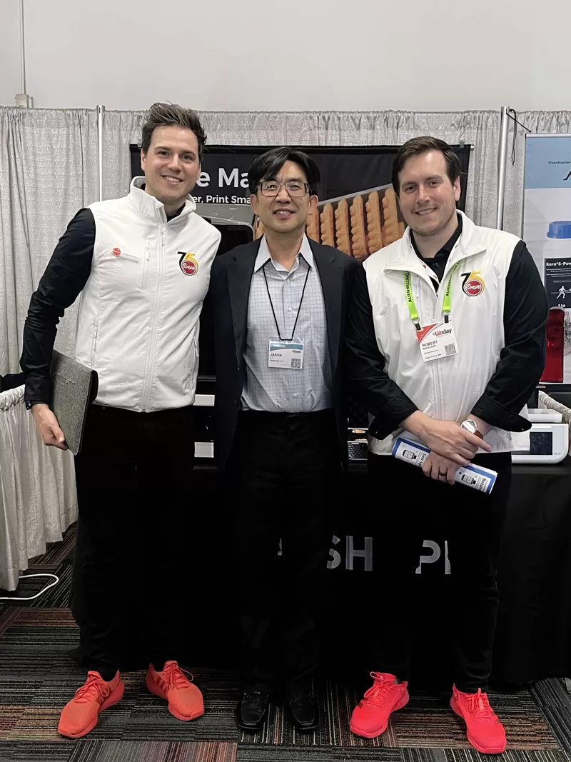 Edge Mini: The Second Overseas Appearance, Once Again Grabbing the Spotlight Edge Mini: The Second Overseas Appearance, Once Again Grabbing the Spotlight